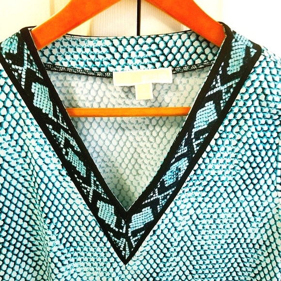 Michael Kors, Snake Print/ Animal Print,,V neck Tunic - Picture 2 of 10